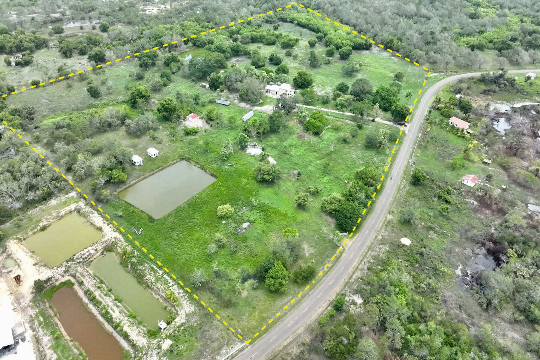 FixerUpper on 30 Acres along the Old Northern Highway Sand Hill Village • Vista Real Estate